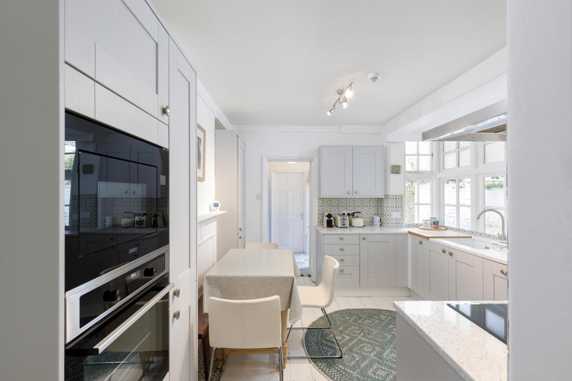 Central Hove Flat W Large Garden المظهر الخارجي الصورة